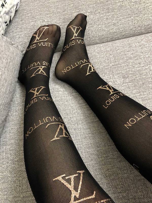 Louis Vuitton Socks LVO00010